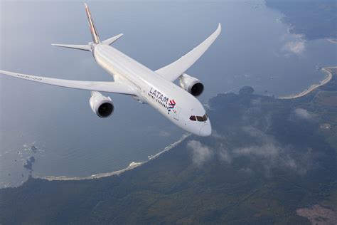 LATAM Boeing 787-9 Dreamliner - Wandering Aramean