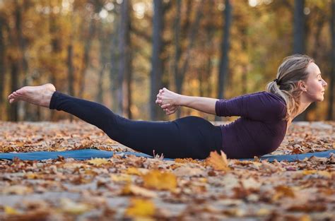 Shalabhasana - Locust pose: How to do, Benefits, Precautions | cult.fit