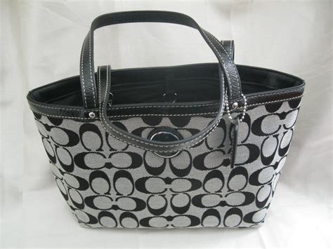 COACH BRAND NEW SIGNATURE TOP HANDLE HANDBAG PURSE TOTE - Style #44610