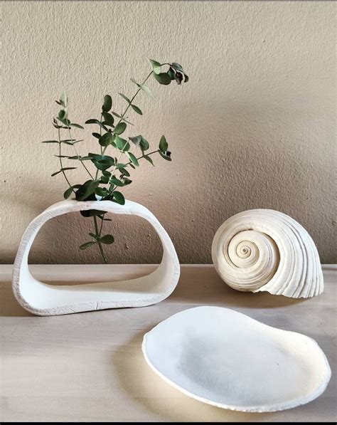 Diy Pottery, Pottery Plates, Pottery Ornaments, Diy Ceramic, Minimal ...