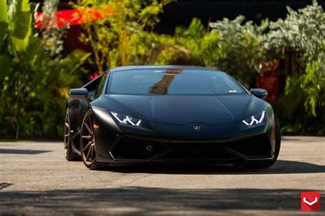 2025 Lamborghini Huracan Black - Charles Bond