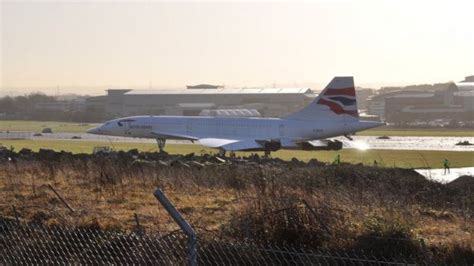 Last Concorde unwrapped ahead of new museum opening - BBC News