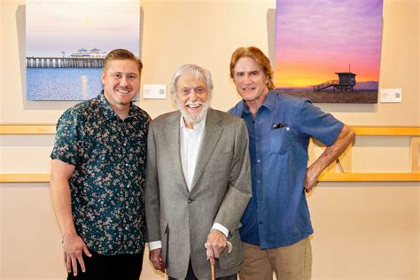 New art exhibit opens at Malibu City Gallery with a special guest visitor • The Malibu Times