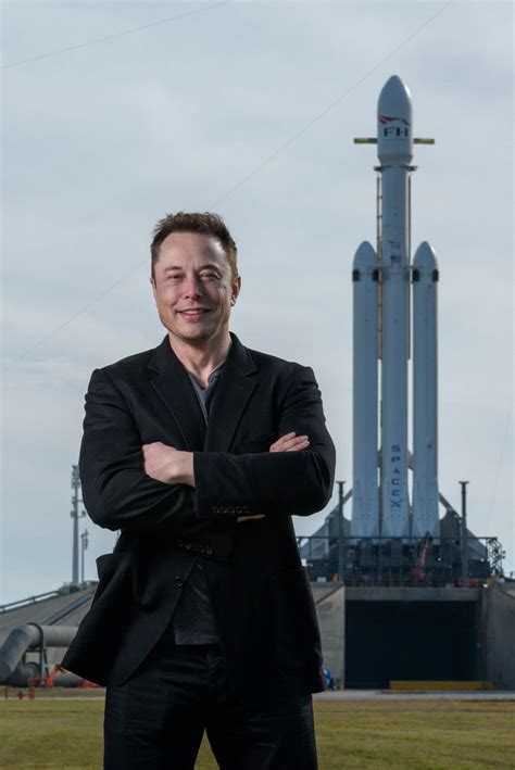 Falcon Heavy, in a Roar of Thunder, Carries SpaceX’s Ambition Into ...