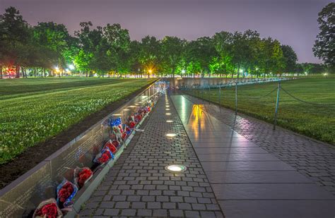 Vietnam War Memorial at Night HDR | A Memorial Day photo, th… | Flickr