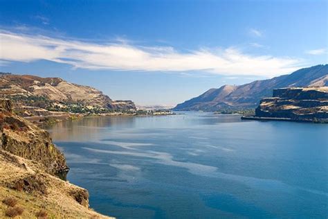 Landmarks Along the Oregon Trail – Legends of America