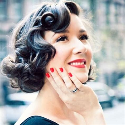 50 Chic Retro and Vintage Hairstyles for Women (with Pictures)