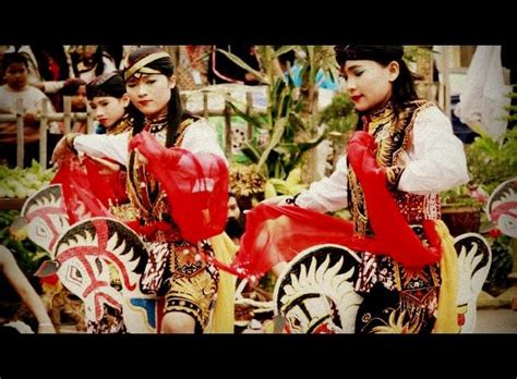 Kuda Lumping Kesenian Tradisional Dari Jawa Tengah | Negeriku Indonesia