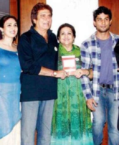 Nadira Babbar (Raj Babbar’s Wife) Age, Children, Family, Biography ...