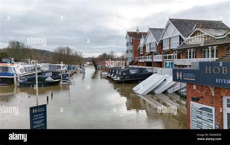 Henley-on-Thames, United Kingdom. 5th Jan, 2024. UK Weather - The heavy rainfall during the last ...