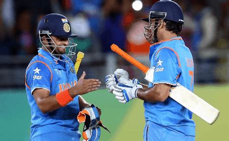 MS Dhoni, Suresh Raina announce retirement from International cricket