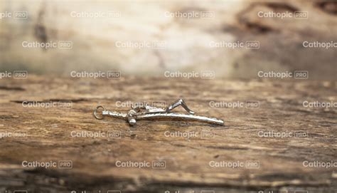 Metal Cross photo — Cathopic