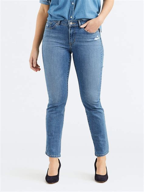 Levi's Women's Classic Straight Jeans - Walmart.com