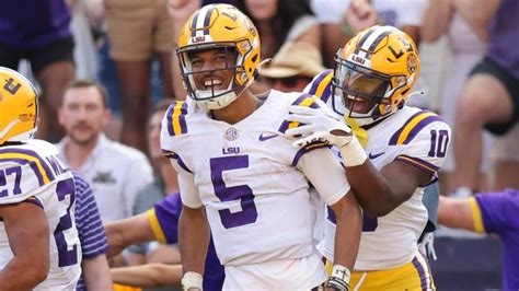 Jayden Daniels stats vs. Joe Burrow: How LSU QB compares favorably to ...