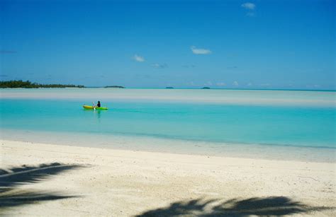 Best time for Beach Season in Rarotonga & Cook Islands 2023 - Rove.me