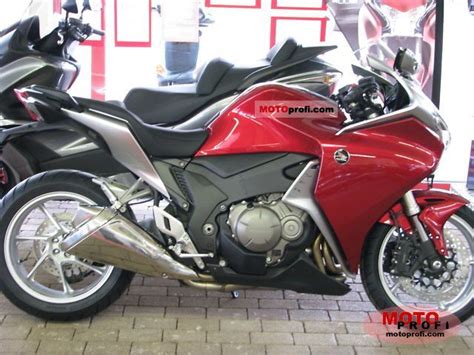 Honda VFR1200F 2011 Specs and Photos