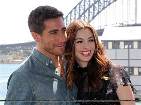 WEIRDLAND: Jake Gyllenhaal and Anne Hathaway attending 'Love & Other Drugs' Photocall in Sydney