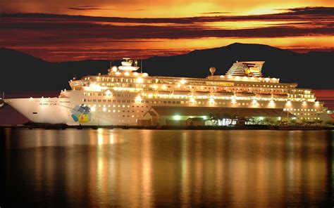 Cruise Ship Wallpaper (74+ pictures) - WallpaperSet