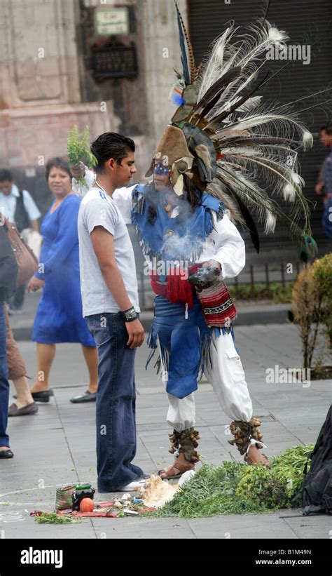 Aztec performing spiritual cleansing ritual hi-res stock photography ...