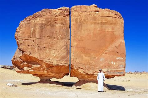 al naslaa rock formation | indy100