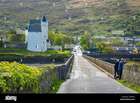 walking in Cahersiveen, Co Kerry, Ireland Stock Photo - Alamy