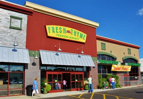 Fresh Thyme Farmers Market Opens in Rochester Hills