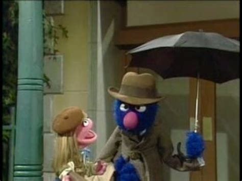 Prairie Dawn directs Grover in "Singing In The Rain" - YouTube