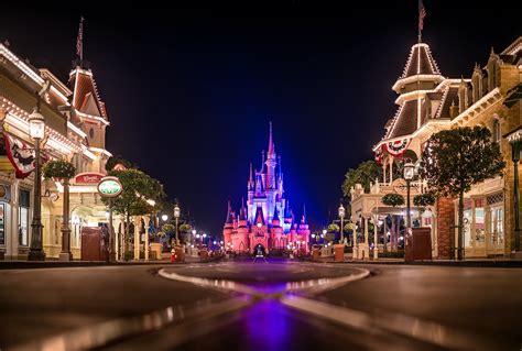 Magic Kingdom's Kiss Goodnight, Revisited - Disney Tourist Blog