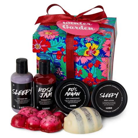 Lush Winter Garden Gift Set | Lush Christmas Collection 2019 | POPSUGAR Beauty Photo 58