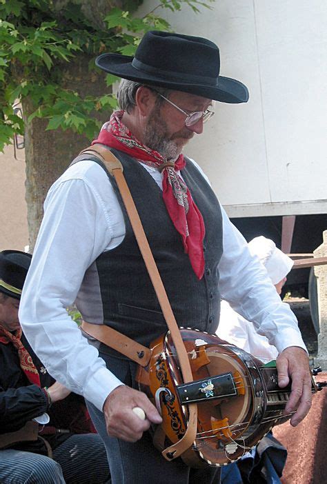 Hurdy-gurdy player in Saint-Jean-des-Ollières, Puy-de-Dôme (France) | Hurdy gurdy, Medieval ...