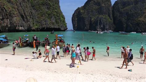 Famous Maya Beach in Thailand (From the movie The Beach with Leonardo ...