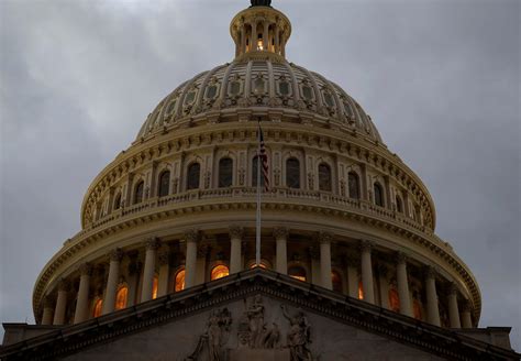 US Congress Votes to Avert Shutdown, Sends Trump Stopgap Spending Bill