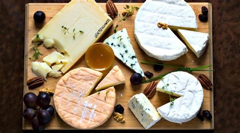 Moldy Cheese: “Grate” or Gross? – Food Insight