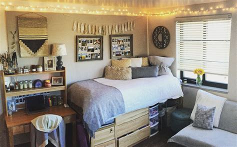 Baker dorm at university of Colorado Boulder | Dorm room wall decor, Dorm room walls, Dorm room diy