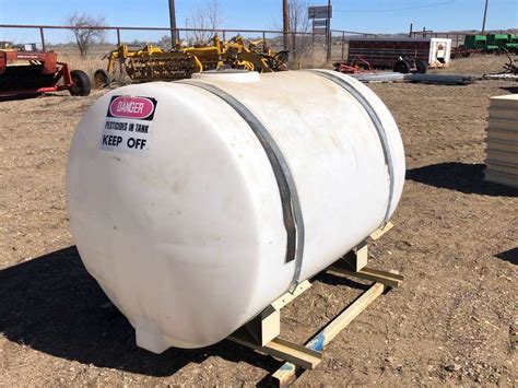 500 Gallon Tank - Smith Sales Co. Auctioneers