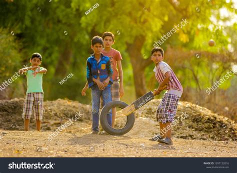 657 Indian child playing cricket Images, Stock Photos & Vectors | Shutterstock