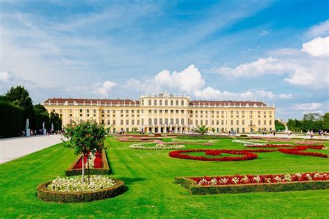 Vienna: Two-in-One City Bus Tour and Schonbrunn Palace Entry 2024