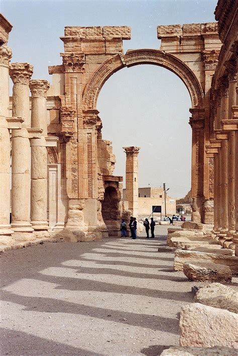 Arch of Palmyra In Syria. Destroyed by ISIS. : r/Lost_Architecture