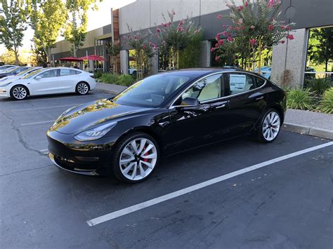 Black Model 3 Performance, fresh from Fremont 😎 : r/TeslaModel3