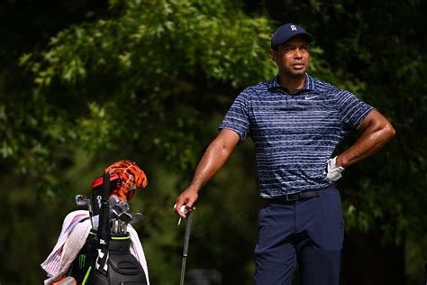 Tiger Woods Limps Through a Disappointing Round at PGA Championship ...