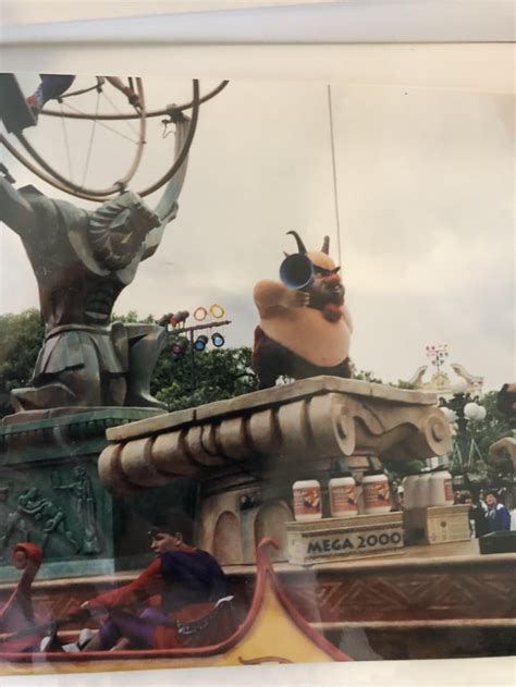 90s Hercules parade : r/disneyparks