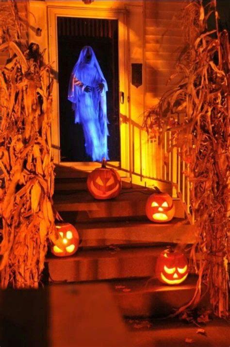 50 Best Halloween Door Decorations for 2017