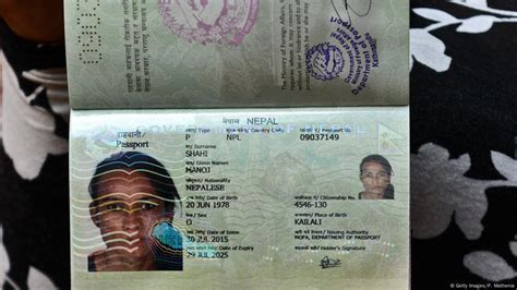 Nepal introduces transgender passport | News | DW | 10.08.2015