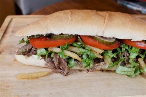 Streetcar-style roast beef po' boy sandwich | Printable Recipe | Bounded by Buns