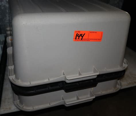 Plastic Bus Tubs 20" x 15" x 7.5" H - Approx 10 - Oahu Auctions