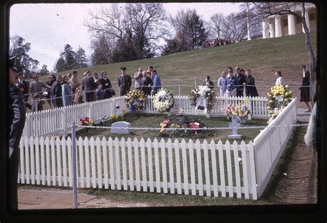 JFK Grave, 1964 | This is the original gravesite of John F. … | Flickr