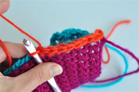 Aesthetic Nest: How to Crochet 5: Seaming Your Work