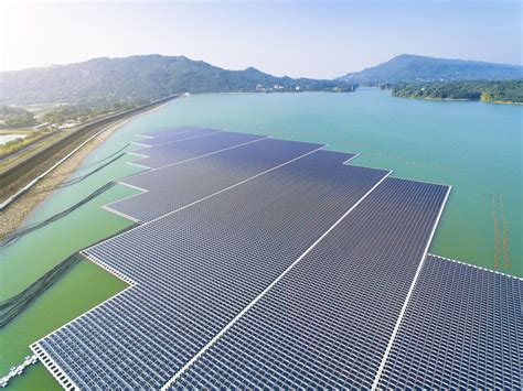 The Size & Growth Of Floating Solar Farms - NP Solar