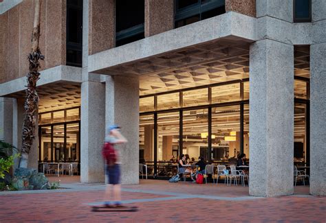 University of Arizona Debuts New Model for Campus Library