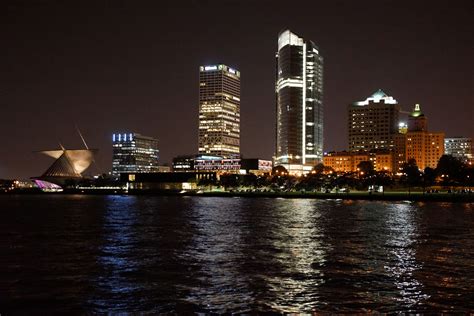 Grand opening of Northwestern Mutual Tower marks 21st century rise of Milwaukee skyline ...